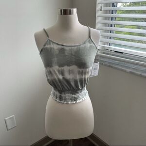 NWT Love, fire green dream top